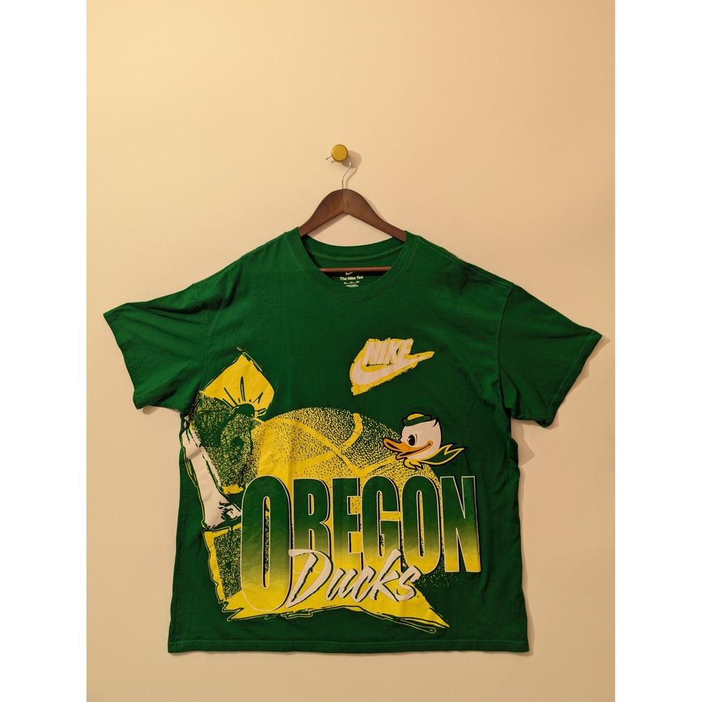 Nike T-Shirt Mens XXL Green Fair Distressed Oregon Ducks NCAA Graphic Tee